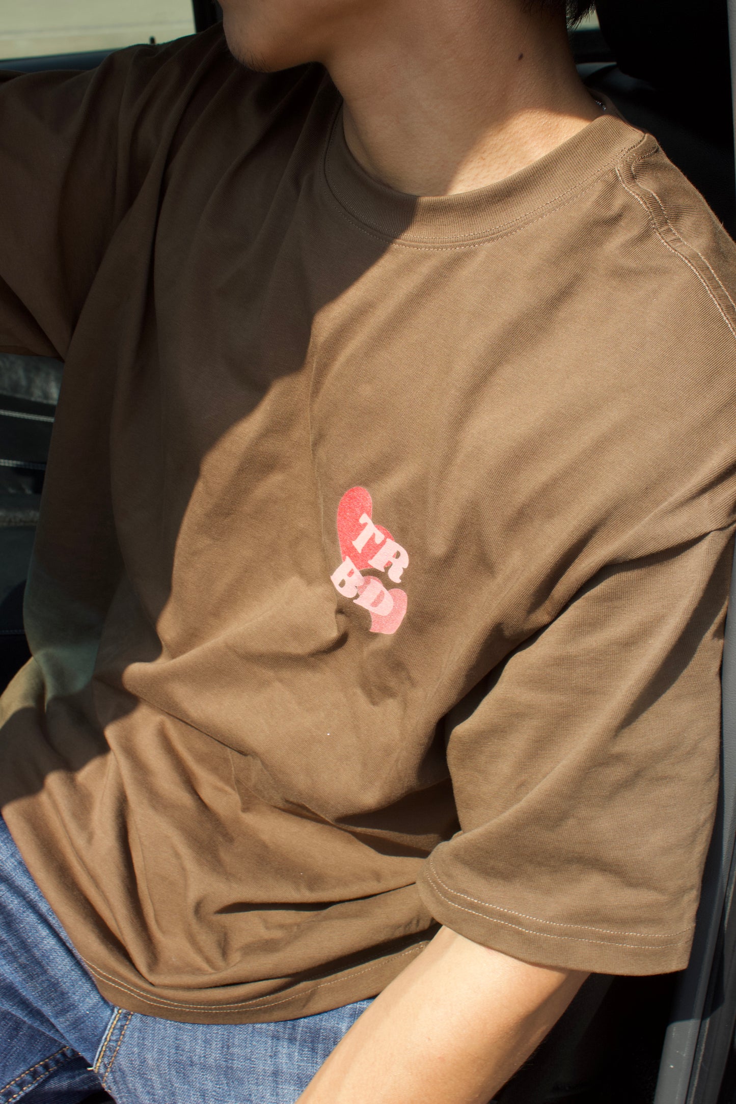 LO SIENTO TEE “BROWN”