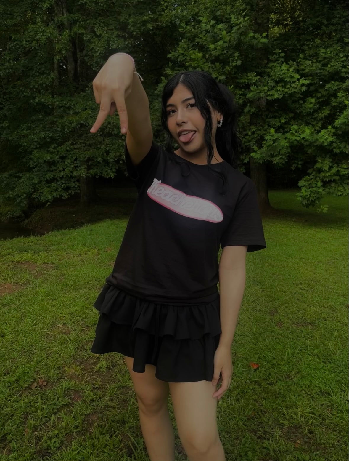 PETUNIA TEE